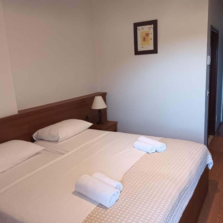 House Hotel Plava Laguna Tisno Habitación foto